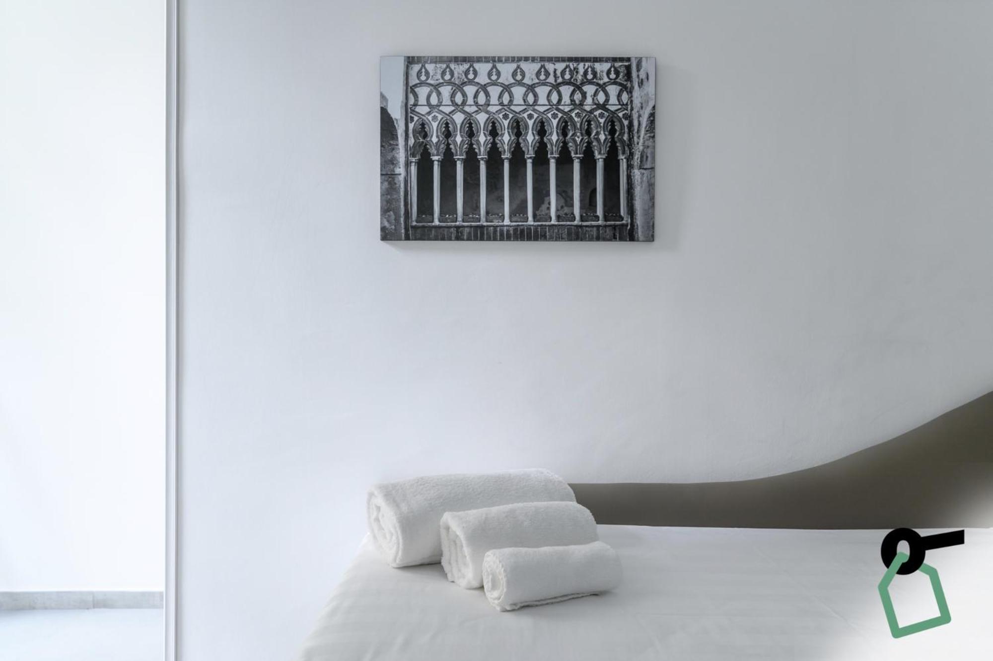 Hotiday Room Collection - Napoli Sant'Arcangelo エクステリア 写真