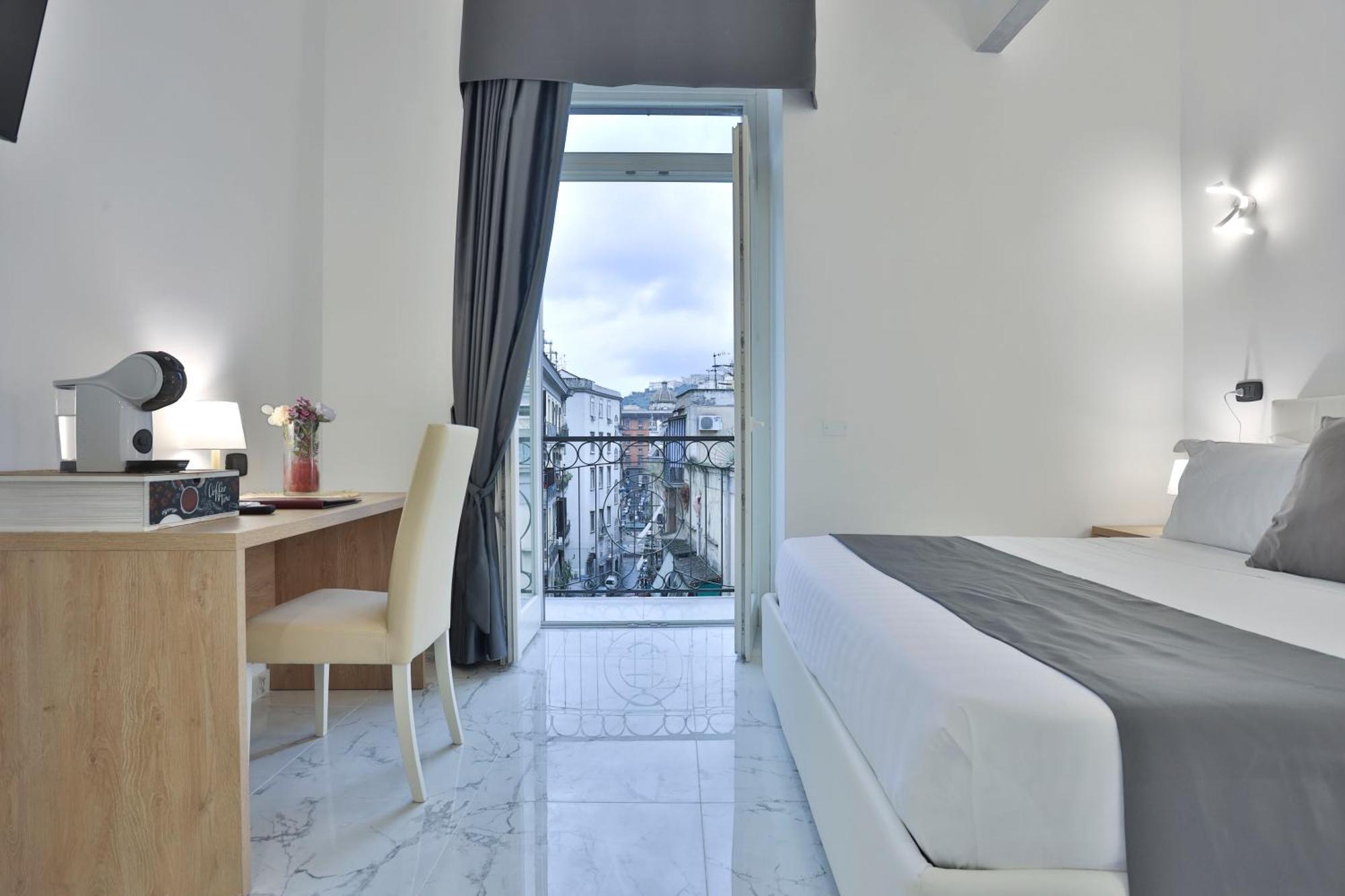 Hotiday Room Collection - Napoli Sant'Arcangelo エクステリア 写真