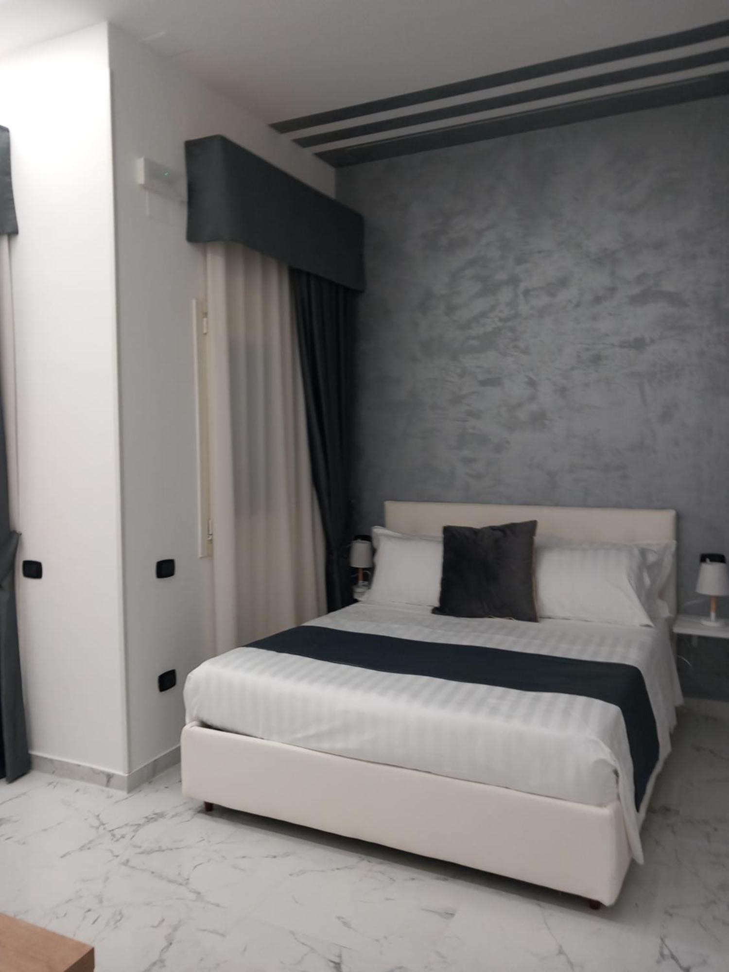 Hotiday Room Collection - Napoli Sant'Arcangelo エクステリア 写真